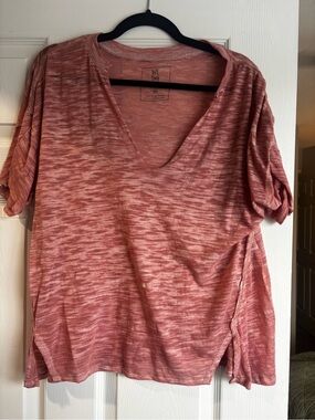 We The Free Washed Rose-Marble V-Neck Short Sleeve Tee